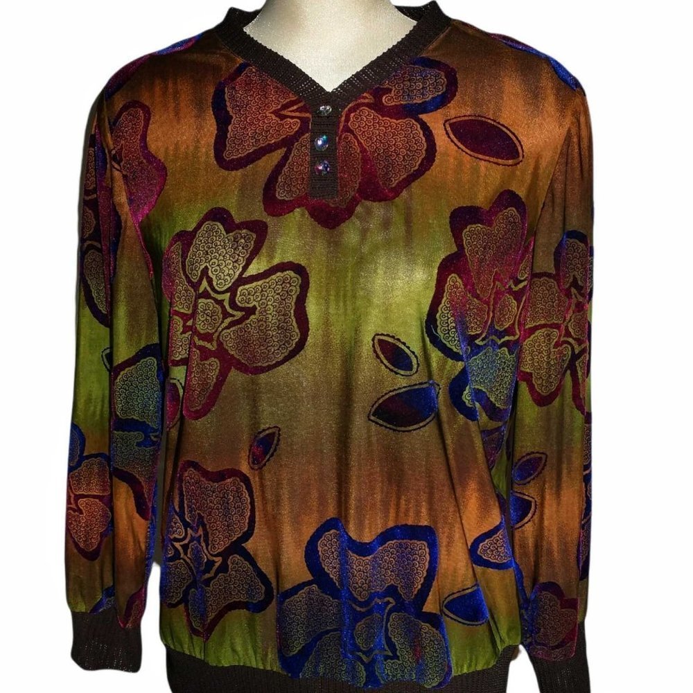 Long -Sleeved Velvety Pullover in Jewel Tones​​
